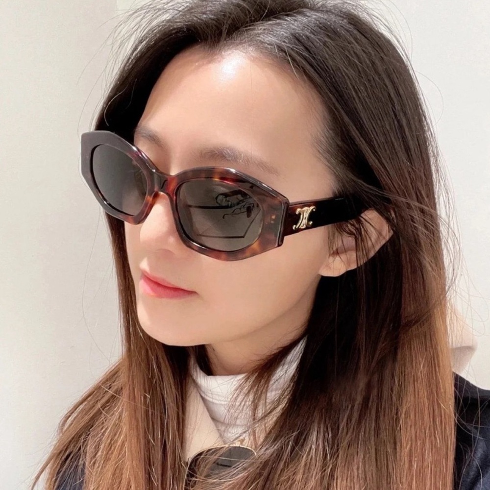 TORTOISE BROWN CL40238U CELINE SUNGLASSES